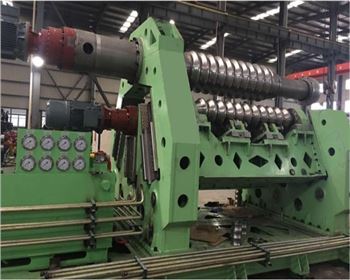 河南電液伺服四輥波紋板卷板機(jī)