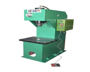 小型液壓機(jī)的結(jié)構(gòu)性能與特點(diǎn)