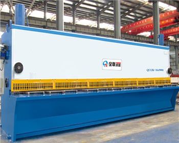 剪板機(jī)在金屬板材加工應(yīng)用當(dāng)中的重要性